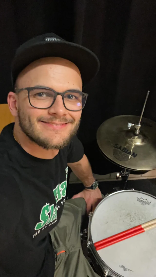 Danke bereits jetzt für die lieben Worte und das positive Feedback zu unserem Release.🙏Helft kräftig mit, unsere Songs und Videos zu teilen damit wir von noch mehr neuen Menschen gesehen werden!😊🤩 #funkingsfamily#like #share #comment #fanbase #newmusic #release #funkings